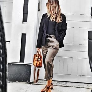 Meet your Posher, April